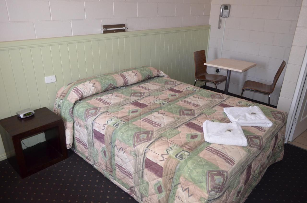 Welcome Home Motel Rockhampton Room photo