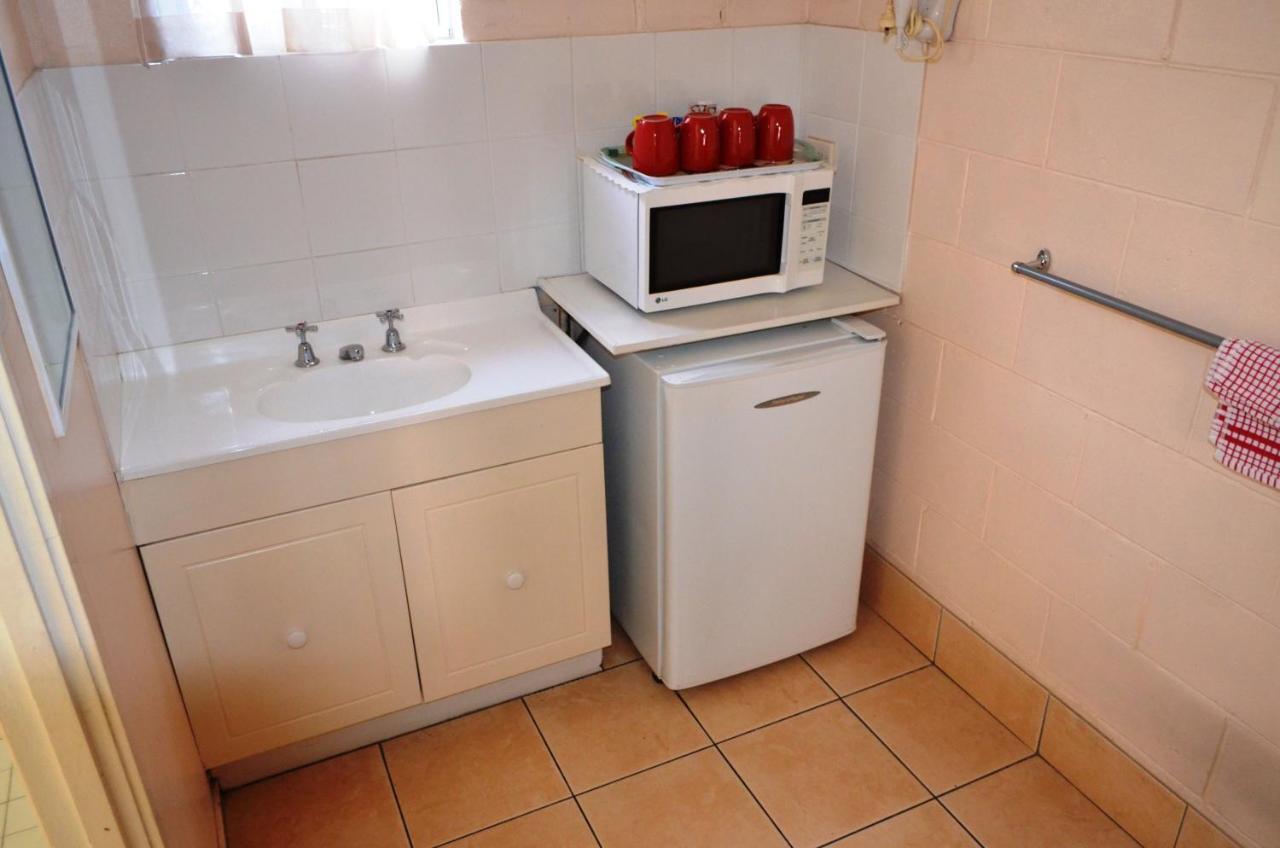Welcome Home Motel Rockhampton Room photo
